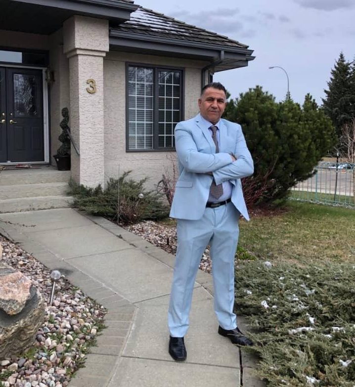 Orlando Omidvar is the manager of final age painting company